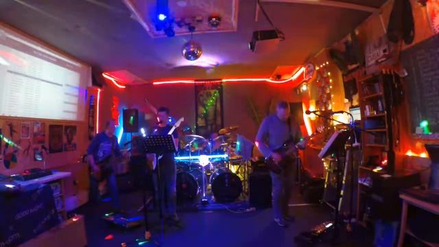 Billy Idol - White Wedding Cover Basement Shots mit Zoom Q8 смотреть онлайн