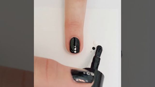 ТОП-9 Черно-белый маникюр / Маникюр черный с белым в домашних условиях смотреть онлайн