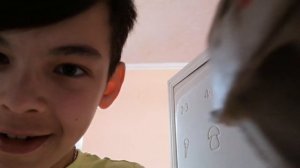 А Я НЕ ПОНЯЛ, ЧТО ВЫ ДЕЛАЕТЕ В МОЁМ ХОЛОДИЛЬНИКЕ???