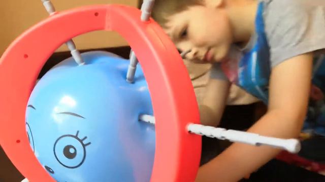 БУМ БАЛУН ЧЕЛЛЕНДЖ Почему Даня ПЛАЧЕТ И Кто СЪЕЛ ЛУК BOOM BOOM BALLOON CHALLENGE смотреть онлайн