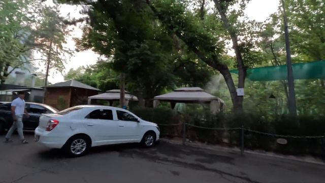 прогулки по вечернему Ташкенту. Наберженая канала Боз-Су / Minor Mosque.  Evening Prayer