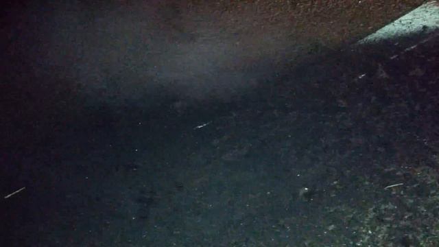 ПАЦАНЫ ПОДЖИГАЮТ ПОЛИЦЕЙСКИХ !!! смотреть онлайн