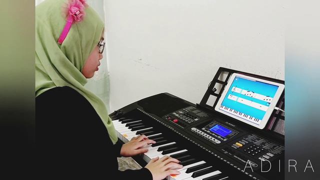 "Wind of Change - Scorpions" Adira cover with Simply Piano apps смотреть онлайн