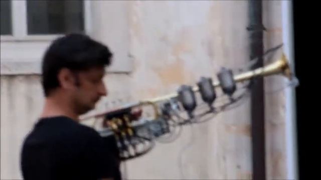 A performance of Giuliano di Cesare during the Talos Festival in Ruvo di Puglia, Italy. смотреть онлайн