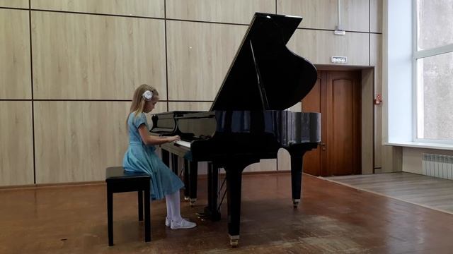 С. Майкапар «Менуэт»; Ф. Бэр «Испанская песенка» смотреть онлайн
