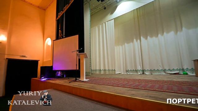 Праздничные мгновения: школы, спортзал, дом культуры обещаю много хорошего настроения и новой музык смотреть онлайн