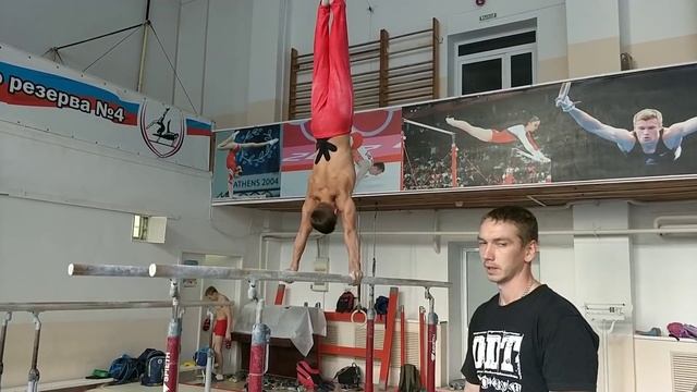 10 способов усложнить отжимания на брусьях смотреть онлайн