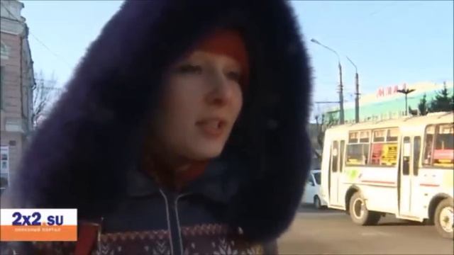 Неожиданное поздравление с 8 марта на улице смотреть онлайн