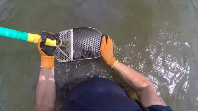 Золотое обручальное и серебряное кольцо .Коп 2021!!! смотреть онлайн