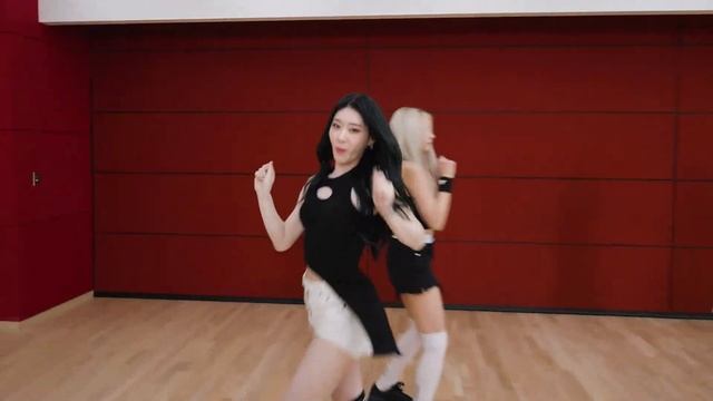 ITZY - 'RINGO' Dance Practice Mirrored (4K) смотреть онлайн