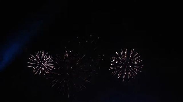 фейерверк посвященный открытию "Российско-китайской ярмарки культуры и искусства" смотреть онлайн