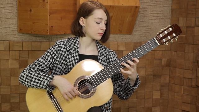 Maya Kazarina plays Mazurka Chôro by Heitor Villa Lobos смотреть онлайн