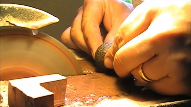 Opening Klerksdorp spheres and Moqui marbles смотреть онлайн