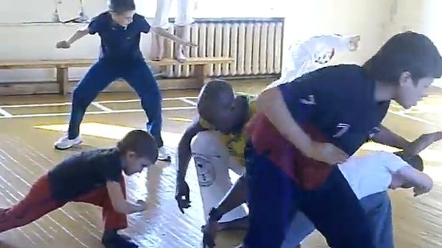 Капоэйра.БГУ 2013.Capoeira in Minsk. Brazilian teachers. смотреть онлайн