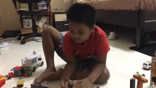 Rudraksh with his angry bird toys: building a pig castle смотреть онлайн