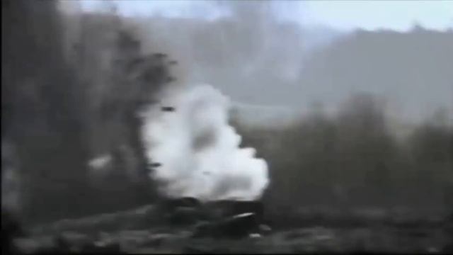 Rare WW2 Footage - FlaK 88 - No Music, Pure Sound смотреть онлайн