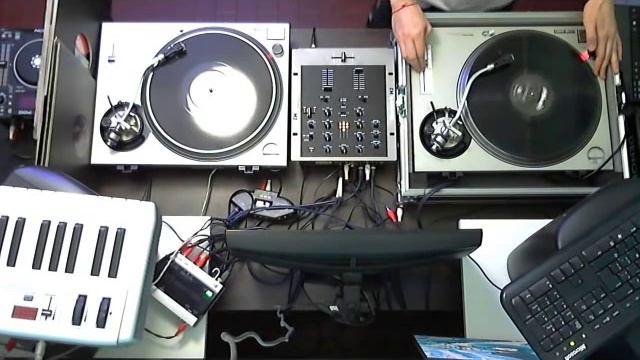 John Barsik - Vinyl Techno Mix v2 - 100% Vinyl 100% TECHNO HQ смотреть онлайн