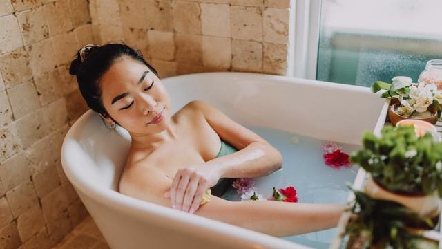 Relaxing music for the bathroom смотреть онлайн