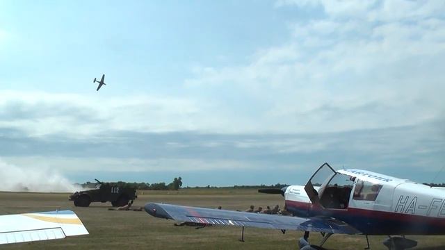 Tiger1, Air Battle, Aerobatic @ Nove Zamky Airshow смотреть онлайн