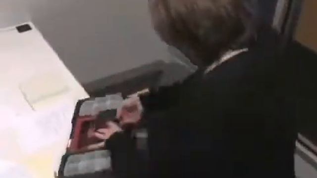 Fellowes - нет застревания бумаги в шредере смотреть онлайн