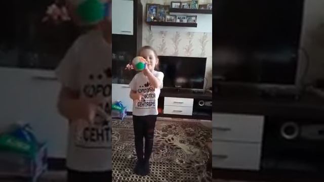 Видео-урок по физической культуре "Зайка серенький сидит", воспитатель Шушура Л.А. смотреть онлайн