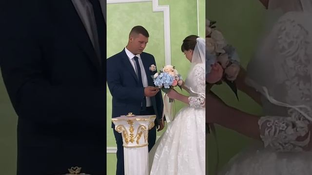 Церемония бракосочетания,роспись,ЗАГС,Свадьба,молодожены смотреть онлайн