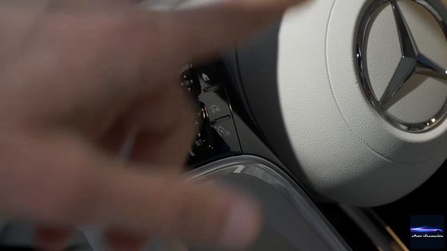 Mercedes EQS SUV 2023. El todo terreno eléctrico de lujo de la estrella. El BMW iX tiene compañía. смотреть онлайн