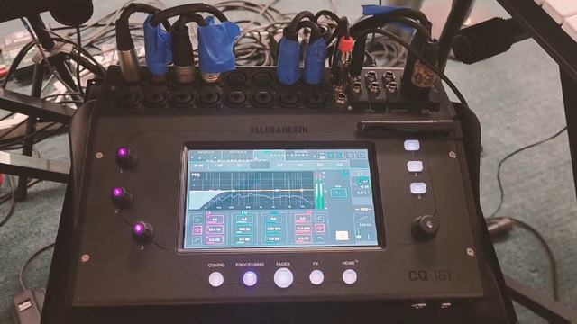 Allen & Heath CQ-18T Digital Mixer смотреть онлайн