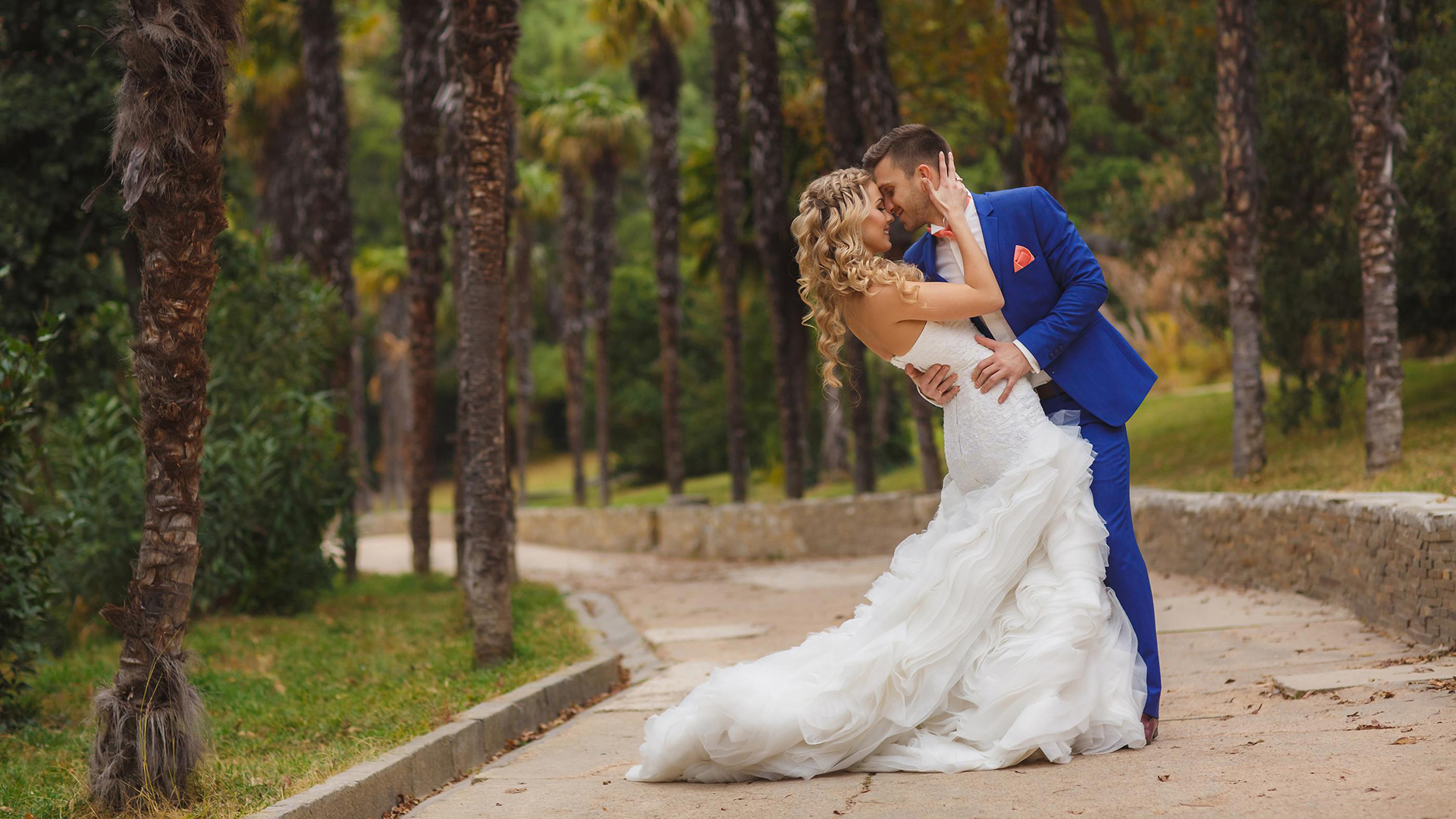 Как два крыла половинами быть. Красивый рэп жене к рождению дочери. смотреть онлайн