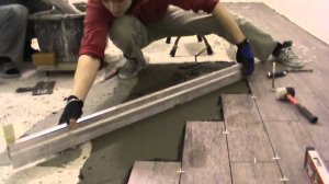 Укладка плитки на пол по лазеру Bosch GLL 3-80 Professional