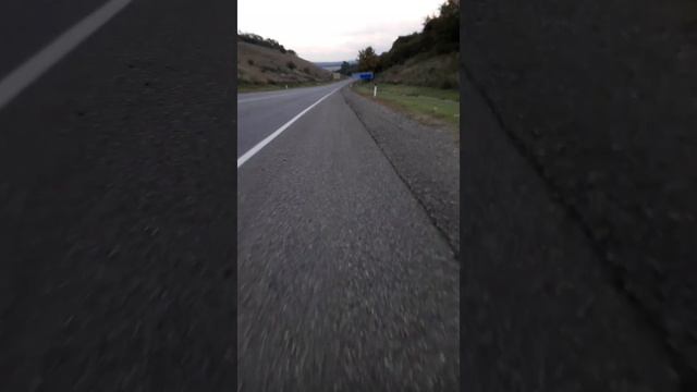 60 км/ч с горы на простом велосипеде 😨 смотреть онлайн