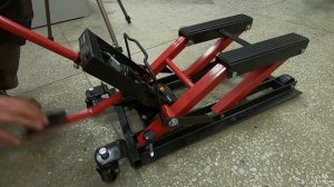 Подъемник для мототехники гидравлический подкатной 600 кг