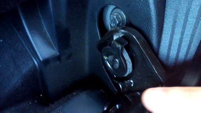 Причина неприятного металлического стука сзади Sportage 3