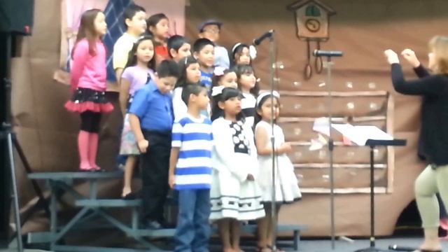 Sandy's @ The Elf & Shoemaker Play смотреть онлайн