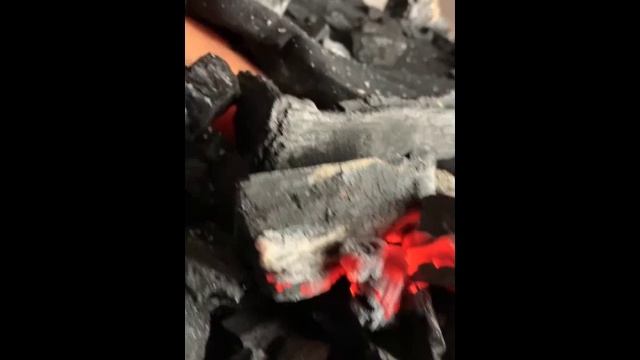プロパガンダ(アメリカとイギリスの主導)で、ウクライナ人は赤ちゃんでさえ炭の側で写真や動画を撮る準備ができています。「邪悪なロシア人」のイメージを作るにはにどんなことでもします смотреть онлайн