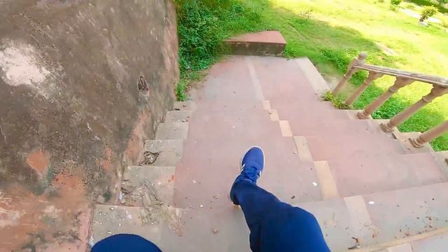 ESCAPING ANGRY DAD (Epic Parkour POV Chase) смотреть онлайн