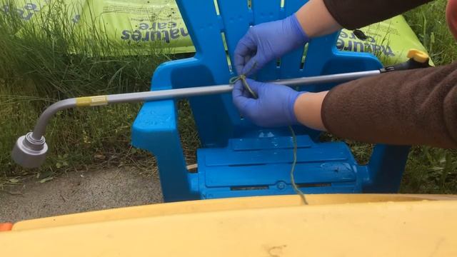 Как подвязать нити к металлическому тросику для подвязки томатов и огурцов. смотреть онлайн