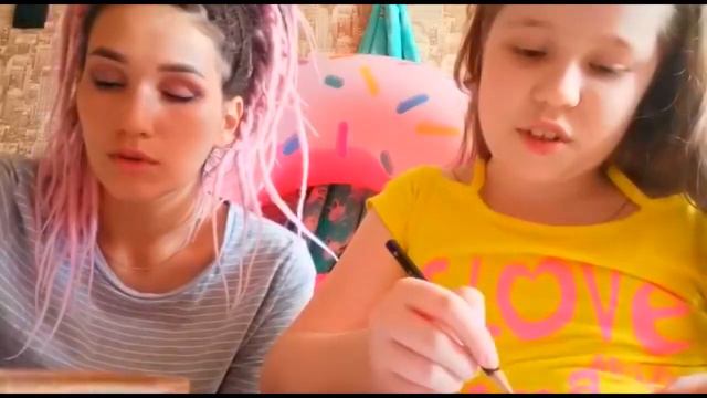 Кто Лучше Нарисует За 5 Минут Получит - Часы Челлендж! смотреть онлайн