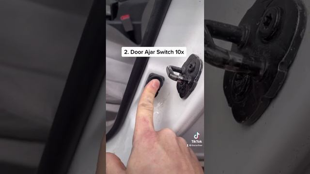 Sort of hidden feature in many Nissan vehicles. Useful for diagnosis. #thecarfixer #automotive смотреть онлайн