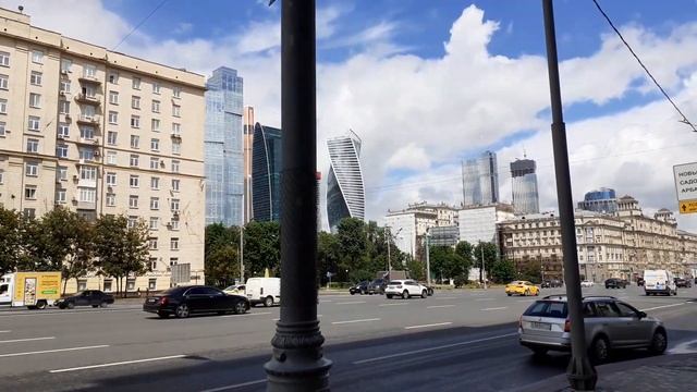 Москва 3962 Кутузовский проспект возле метро и МЦК Кутузовская лето день