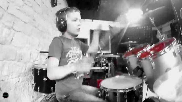 Матвей Гончаров - Avenged Sevenfold Nightmare Drum cover смотреть онлайн