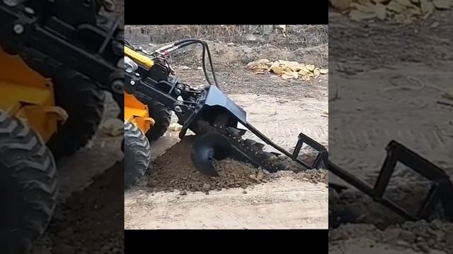 Работа траншеекопателя на многофункциональных погрузчиках STEEL CAMEL смотреть онлайн