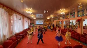 Танец "Весна - красна идёт!" (автор Т. Морозова) Группа №7 "Светлячки"