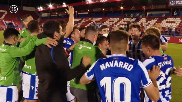 CELEBRACIÓN | ¡Éxtasis realista sobre el césped del Francisco de la Hera! смотреть онлайн