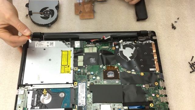 Разборка/сборка ноутбука Asus GL553VD. Чистка от пыли, замена термопасты. смотреть онлайн