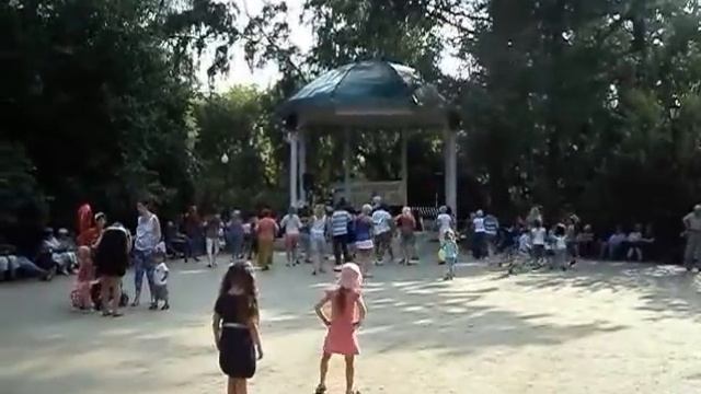 Мастер-класс латиноамериканских танцев в Сокольниках 13 июля 2013 года смотреть онлайн