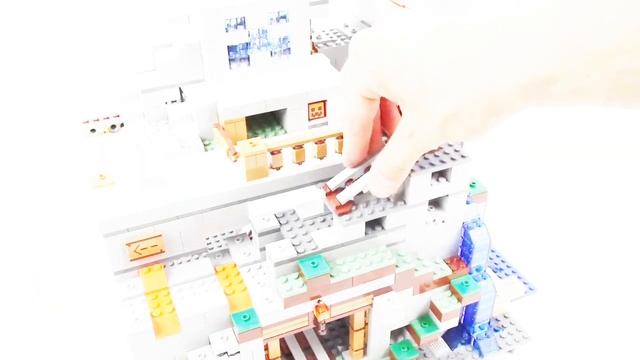 Мега-Обзор на Коллекционный (Самый-Крупный) Набор Minecraft 2017 (UCS) 21137 "Горная Пещера" смотреть онлайн