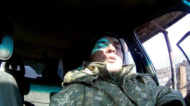 рассказываю как я менял коробку на Mazda 626 GD 2.0i и показываю как выставить диск сцепления смотреть онлайн