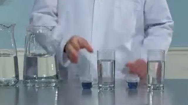 Amway Home SA8 Концентрированное жидкое средство для стирки Демонстрация смягчения воды и ткани смотреть онлайн