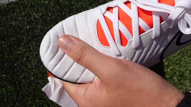 Nike Tiempo Legend 10 Pro TF Ready - White/Black/Bright Crimson смотреть онлайн